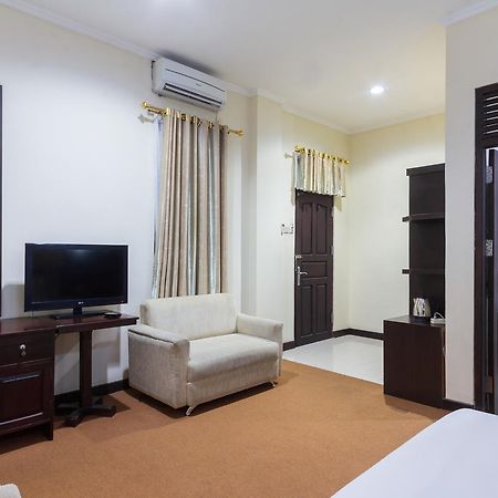 Septia Hotel Yogyakarta Exterior photo