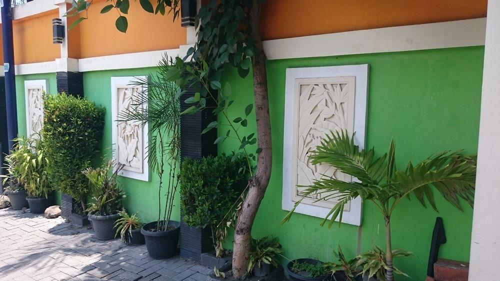 Septia Hotel Yogyakarta Exterior photo