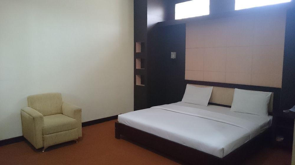 Septia Hotel Yogyakarta Exterior photo