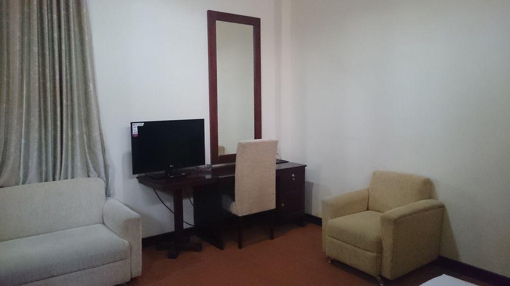 Septia Hotel Yogyakarta Exterior photo