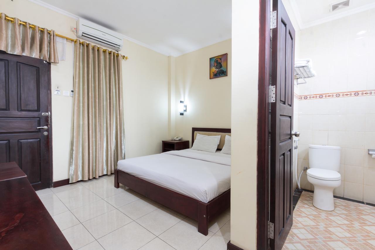 Septia Hotel Yogyakarta Exterior photo