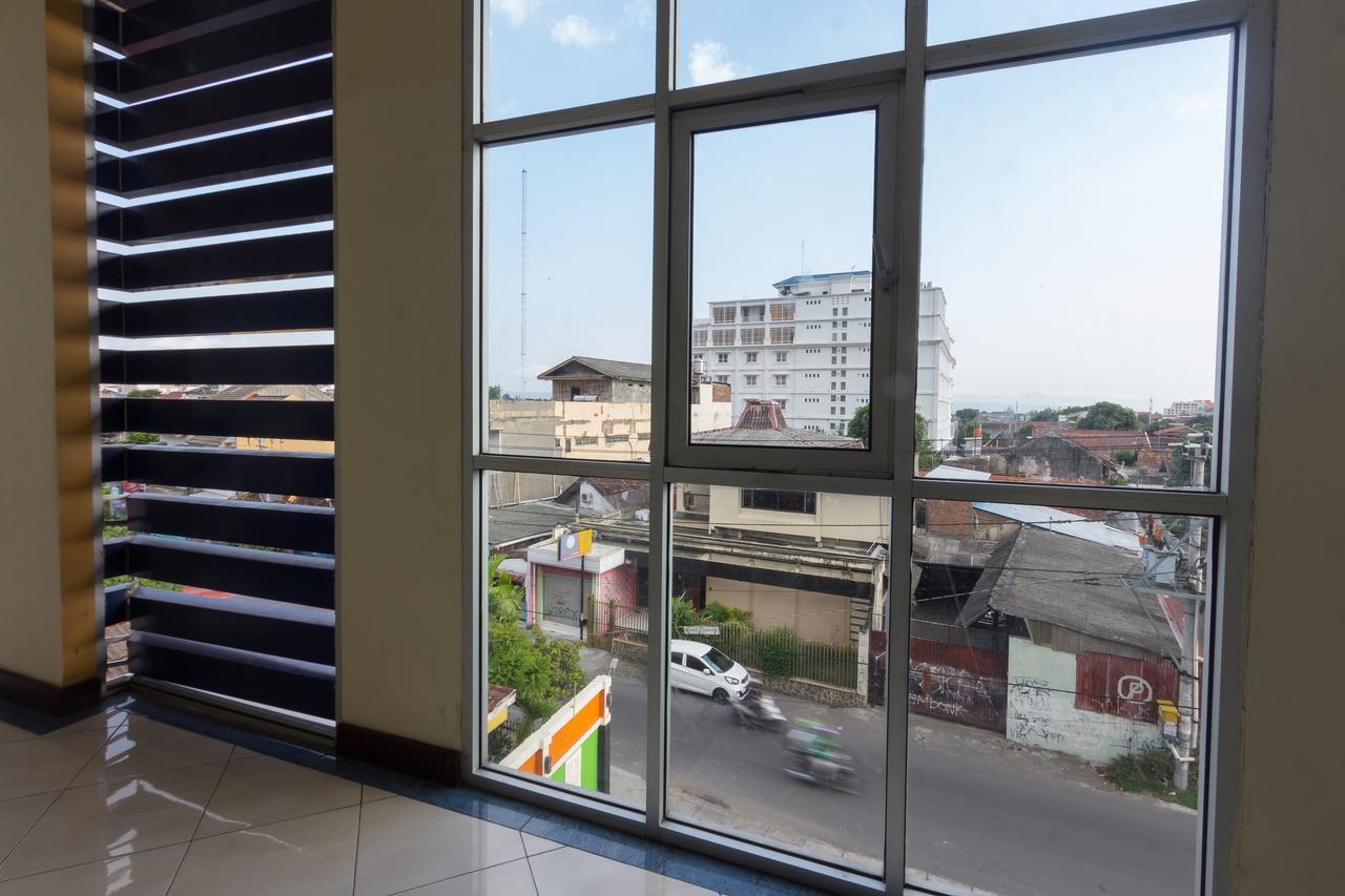 Septia Hotel Yogyakarta Exterior photo