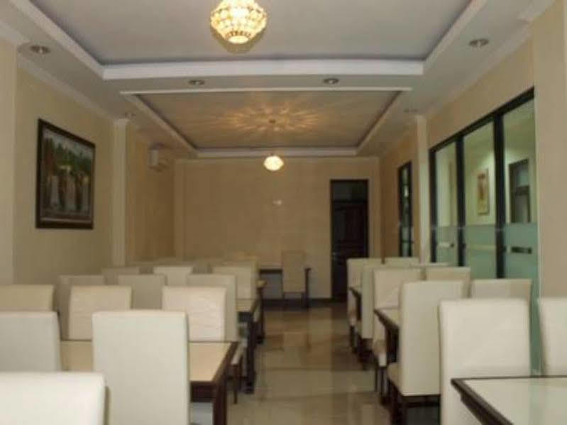 Septia Hotel Yogyakarta Exterior photo